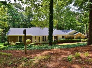 3302 Hickory Point, Gainesville, GA 30506