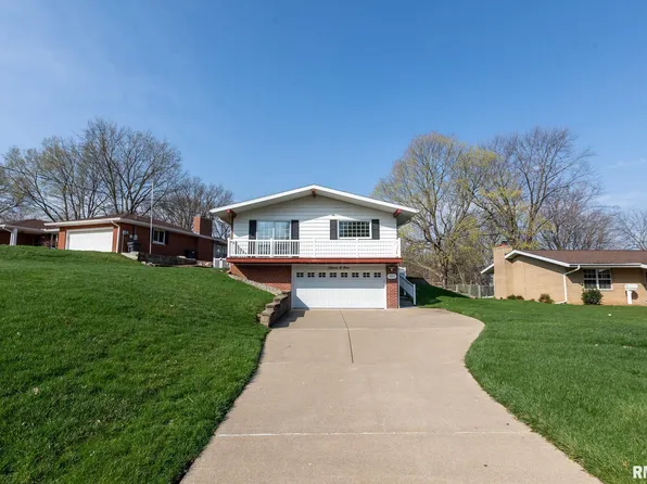 1509 Glendale Ave, Pekin, IL 61554