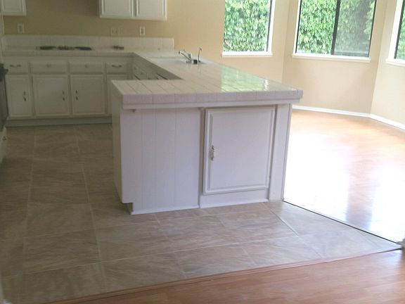 3rd image of 1250 Rapidview Dr