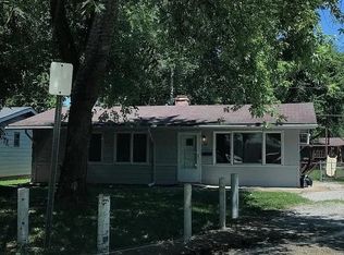 12 E Adams Dr, Cahokia, IL
