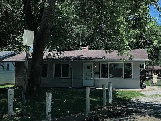 12 E Adams Dr photo 1