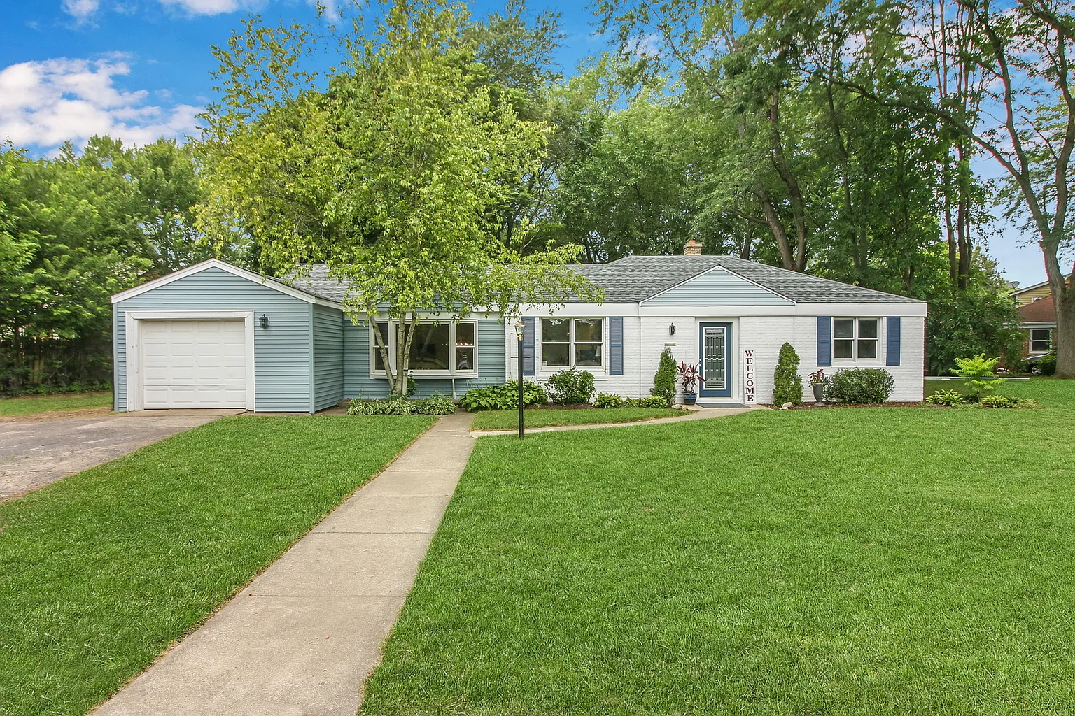625 Riverside Dr photo 1