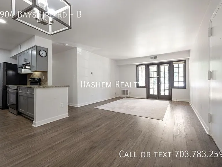 5904 Bayshire Rd #B — Photo 5