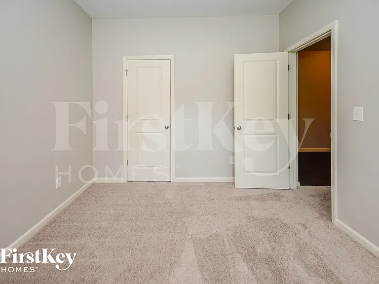 530 Sunrise Ln — Photo 8