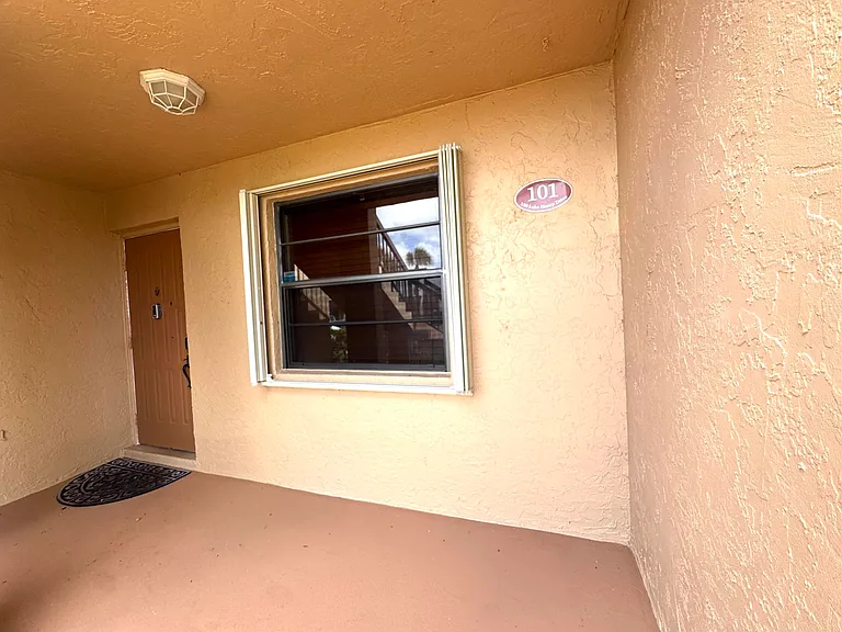 130 Lake Nancy Dr #101 — Photo 4