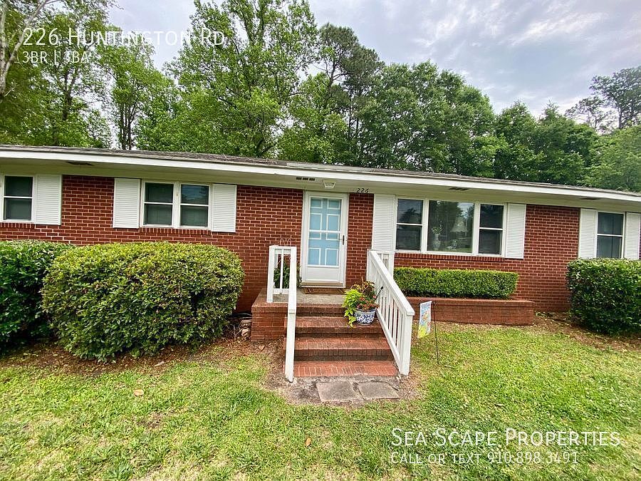 1st image of 226 Huntington Rd