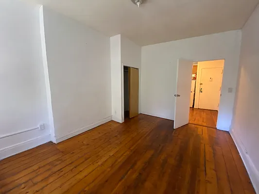 Rented by Smart City Real Estate LLC | media 11