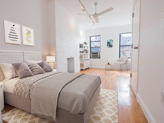 4th image of 717 Washington St #8