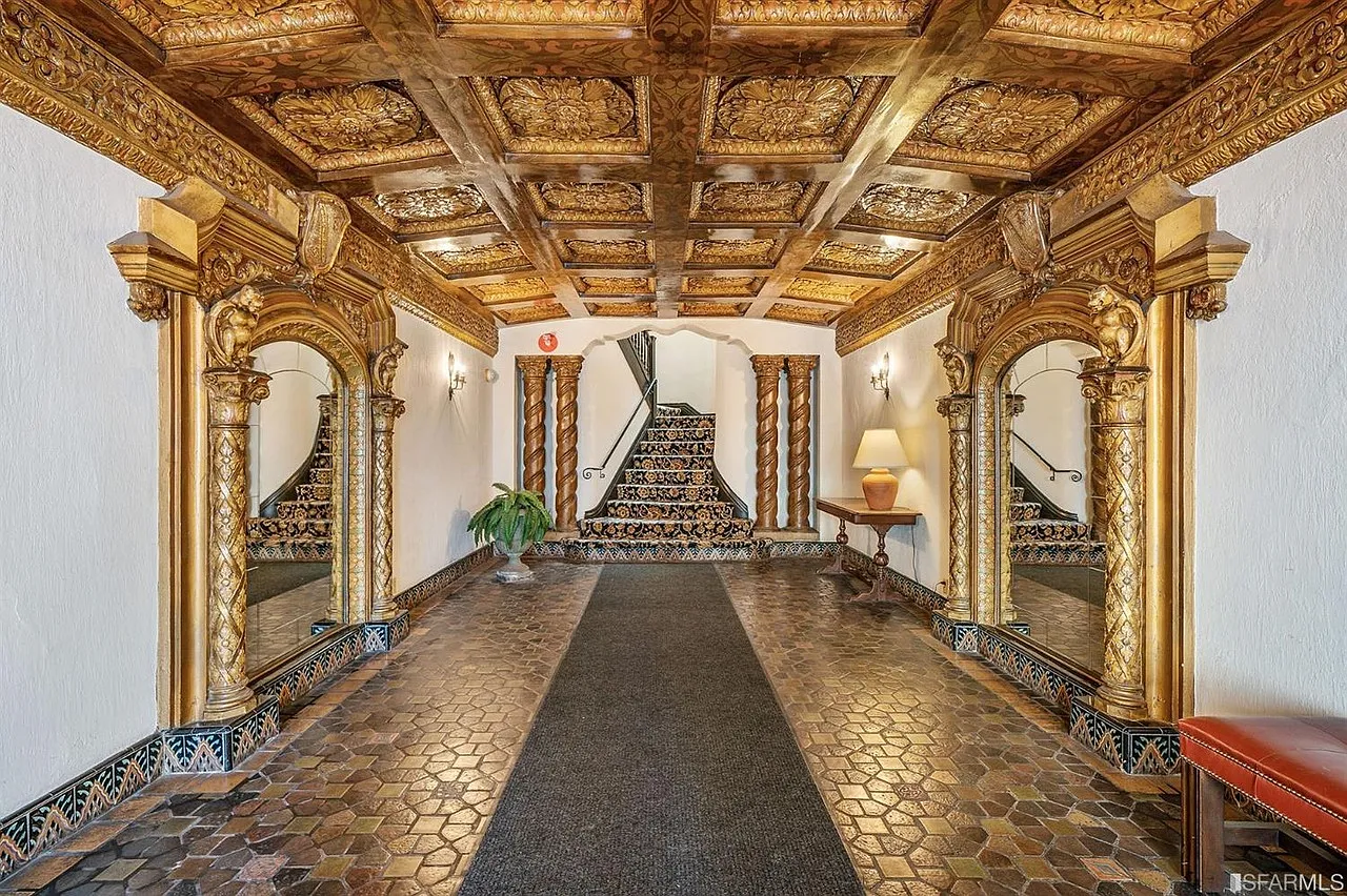 2 bed, 1000 sqft, $8,200 — Photo 3