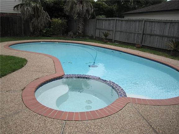 2nd image of 1411 Bittersweet Ct