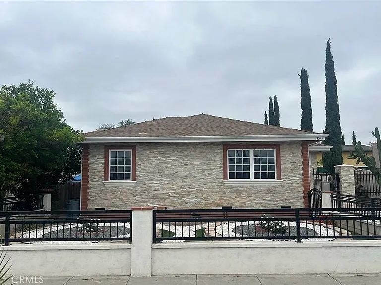 236 S Tustin St — Photo 1