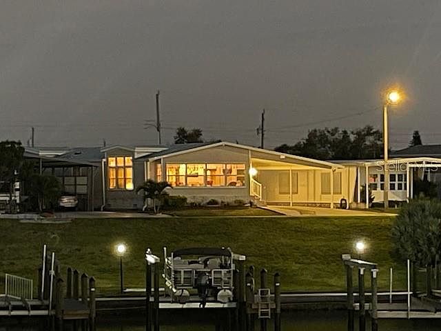 1st image of 817 S Waterway