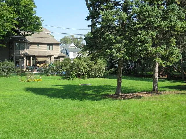 431 W Franklin Ave #2 — Photo 14