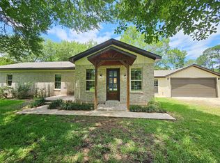 459 Live Oak Rd, Wharton, TX 77488