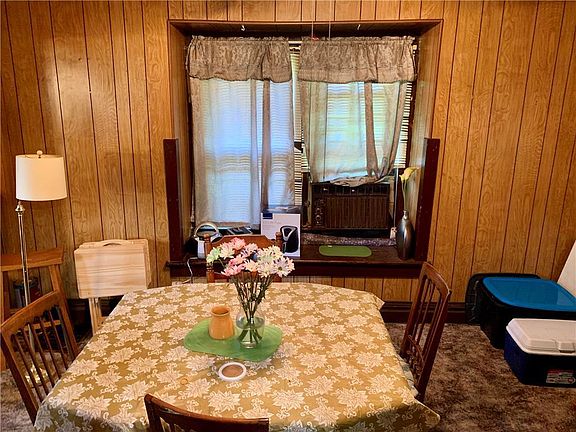 4th image of 3010 Kensington Ave