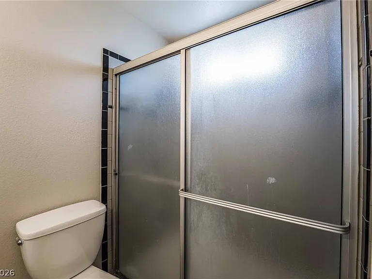 8705 Isola Dr — Photo 17