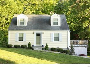 22 Beverly Rd, Trumbull, CT 06611