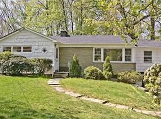 17 Townsend Dr, Florham Park, NJ 07932