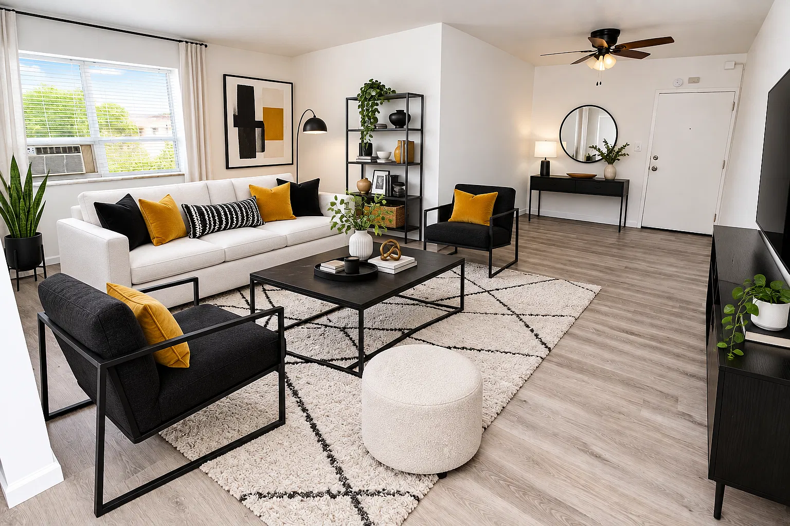 California Apartments — Photo 1