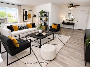 California Apartments, Pittsburgh, PA 15202