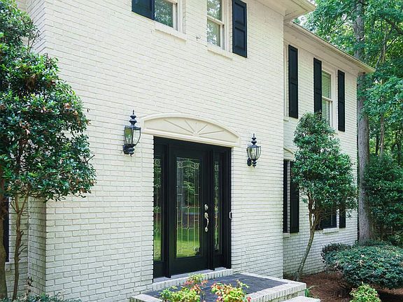 2nd image of 105 Shadowood Dr