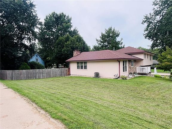 4th image of 2902 Derven Ct