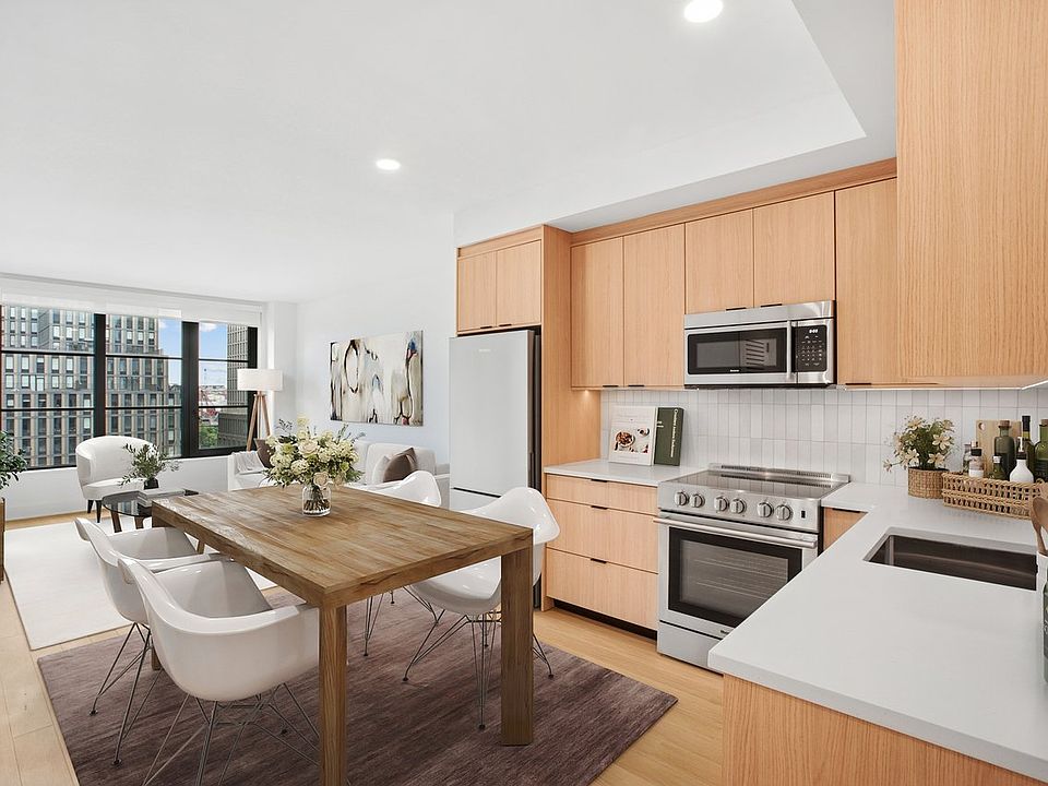 1st image of 499 President St #635