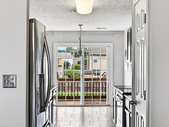 4th image of 4629 Cather Ct