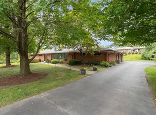 6 Green Oaks Dr, Saint Louis, MO