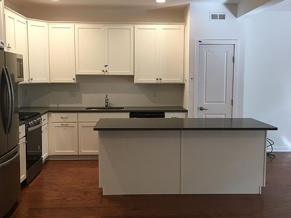 4th image of 17 Graham Dr