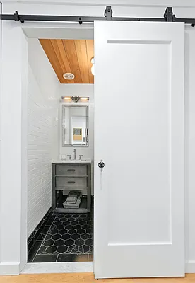 Sold by Compass | media 7