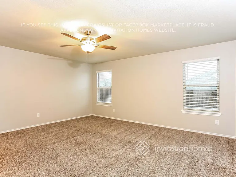 1804 Yale St — Photo 9