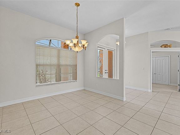 4th image of 242 SW 45th St
