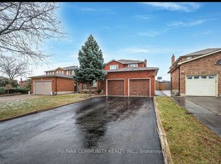 96 Zinnia Pl S, Vaughan, ON L4L 6G7