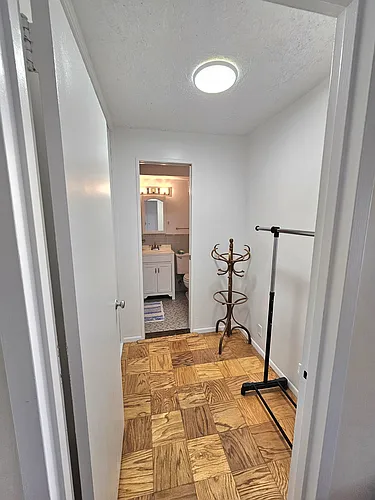 100 York St #17K Photo 1