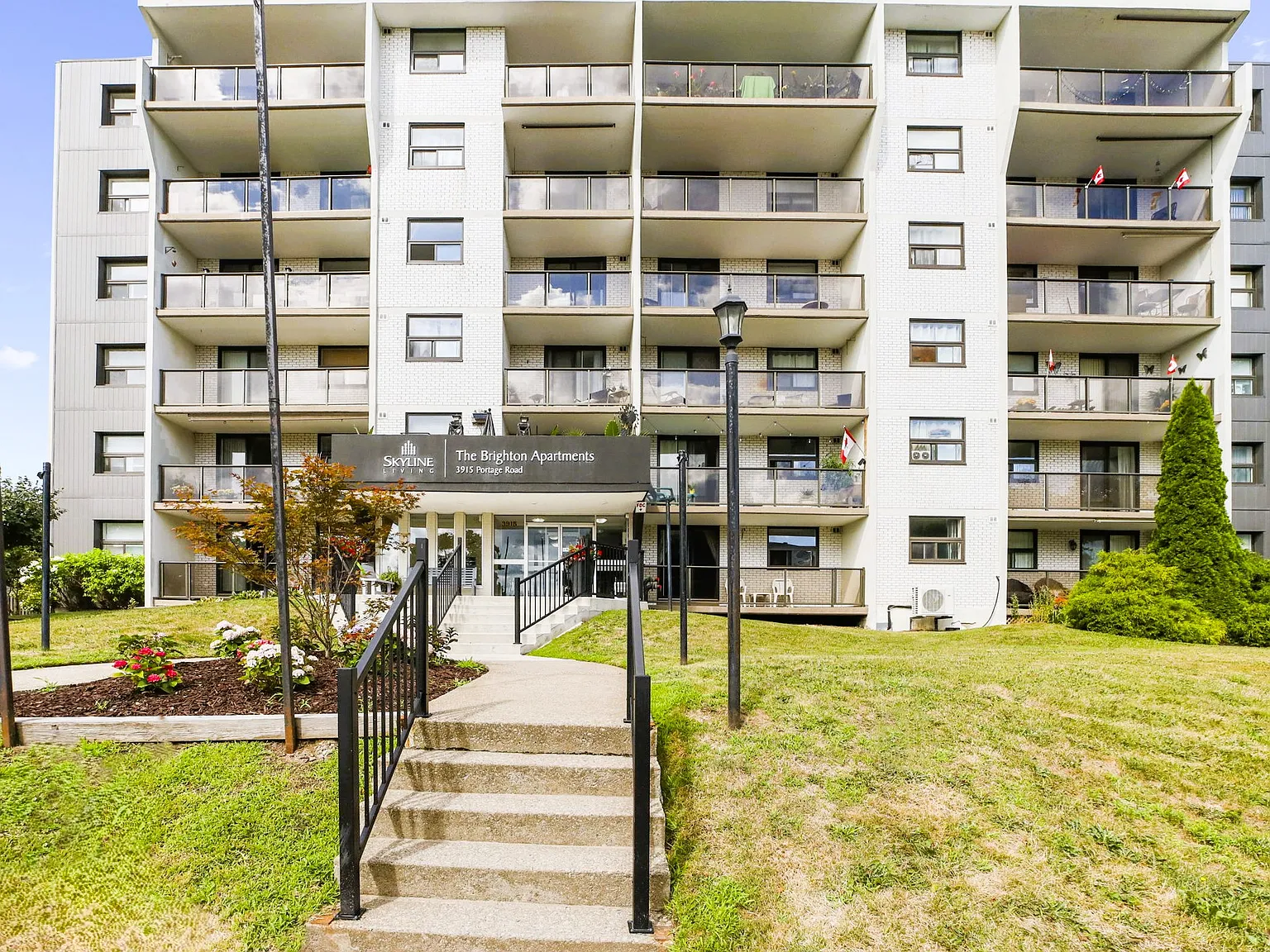 The Brighton Apartments — Photo 2