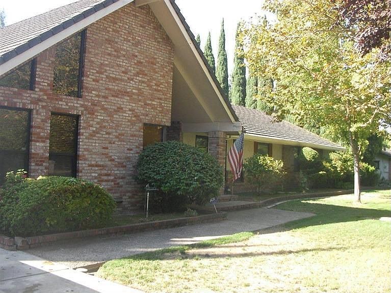 1st image of 4660 E Mosher Dr