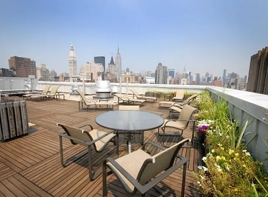 Sold by Manhattan Living | media 14