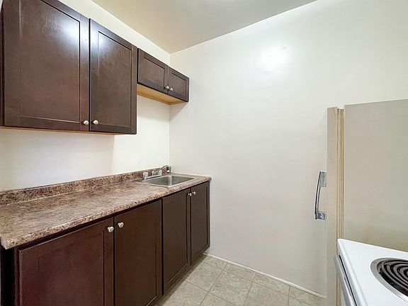 4th image of 2601 14th Ave #753534
