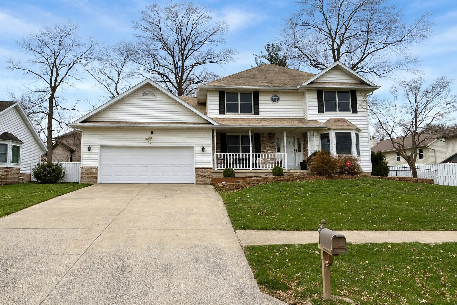 3824 S Laura Way photo 1