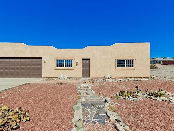 3rd image of 2131 Sahara Dr