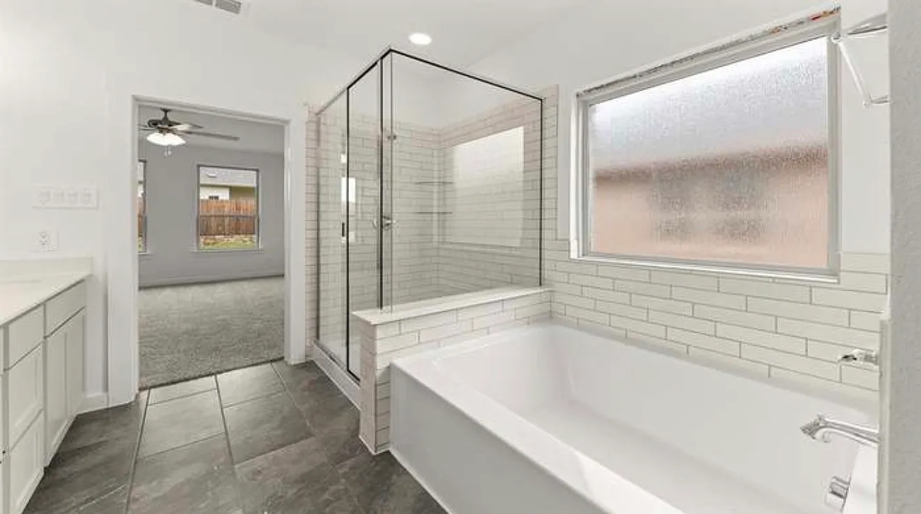 4 bed, 2966 sqft, $3,300 — Photo 3