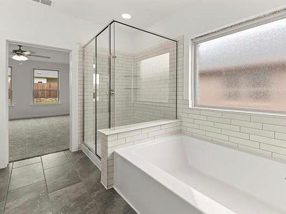 3rd image of 1412 Elle Ln