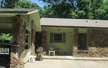 16 Victoria Ln #1