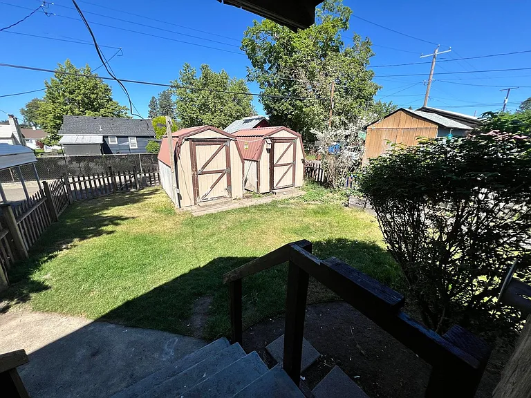 4611 N Adams St — Photo 18