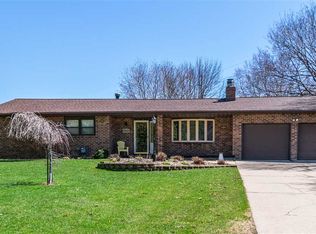 10148 Dixie Dr, Dubuque, IA 52001