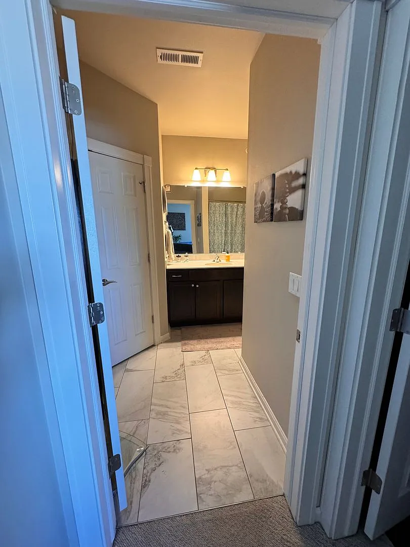 Comfortable Condo in Swan Creek — Photo 2
