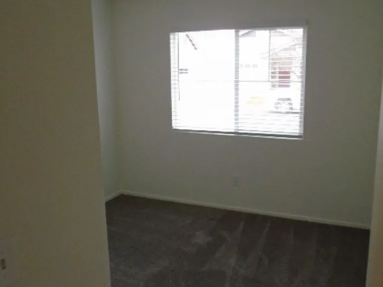 2378 Roualt St — Photo 18