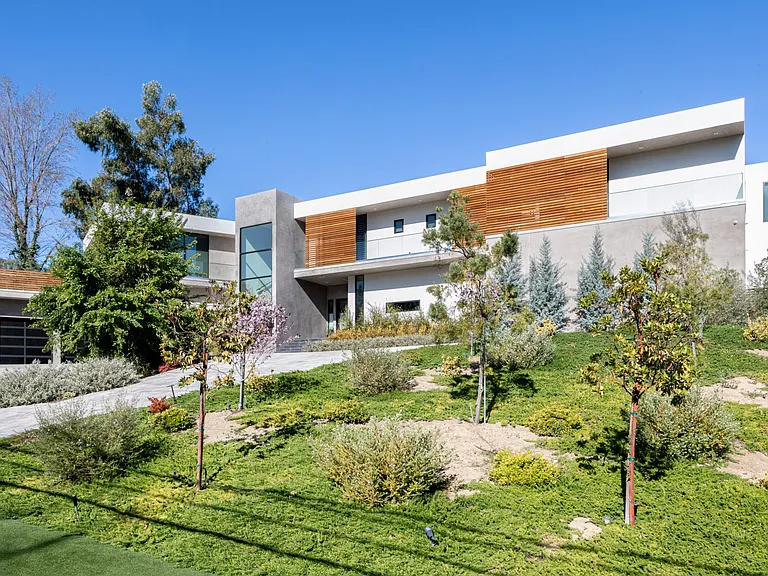 19333 Rosita St — Photo 16