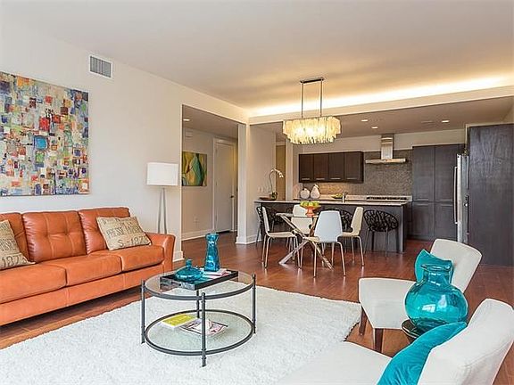 5th image of 210 Lee Barton Dr Unit 201